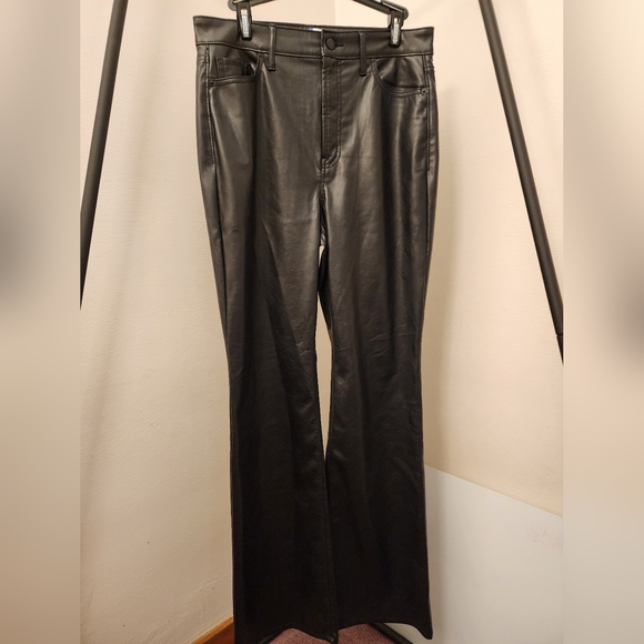 Old Navy Faux Leather Pants size 10 - Picture 1 of 3